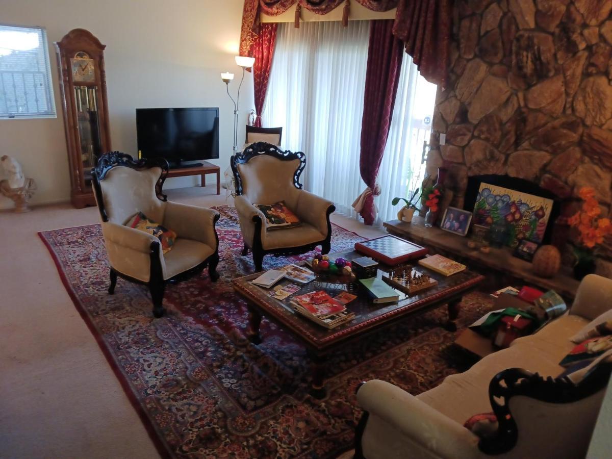 Bed And Breakfast In Hollywood Hills Los Angeles Eksteriør billede