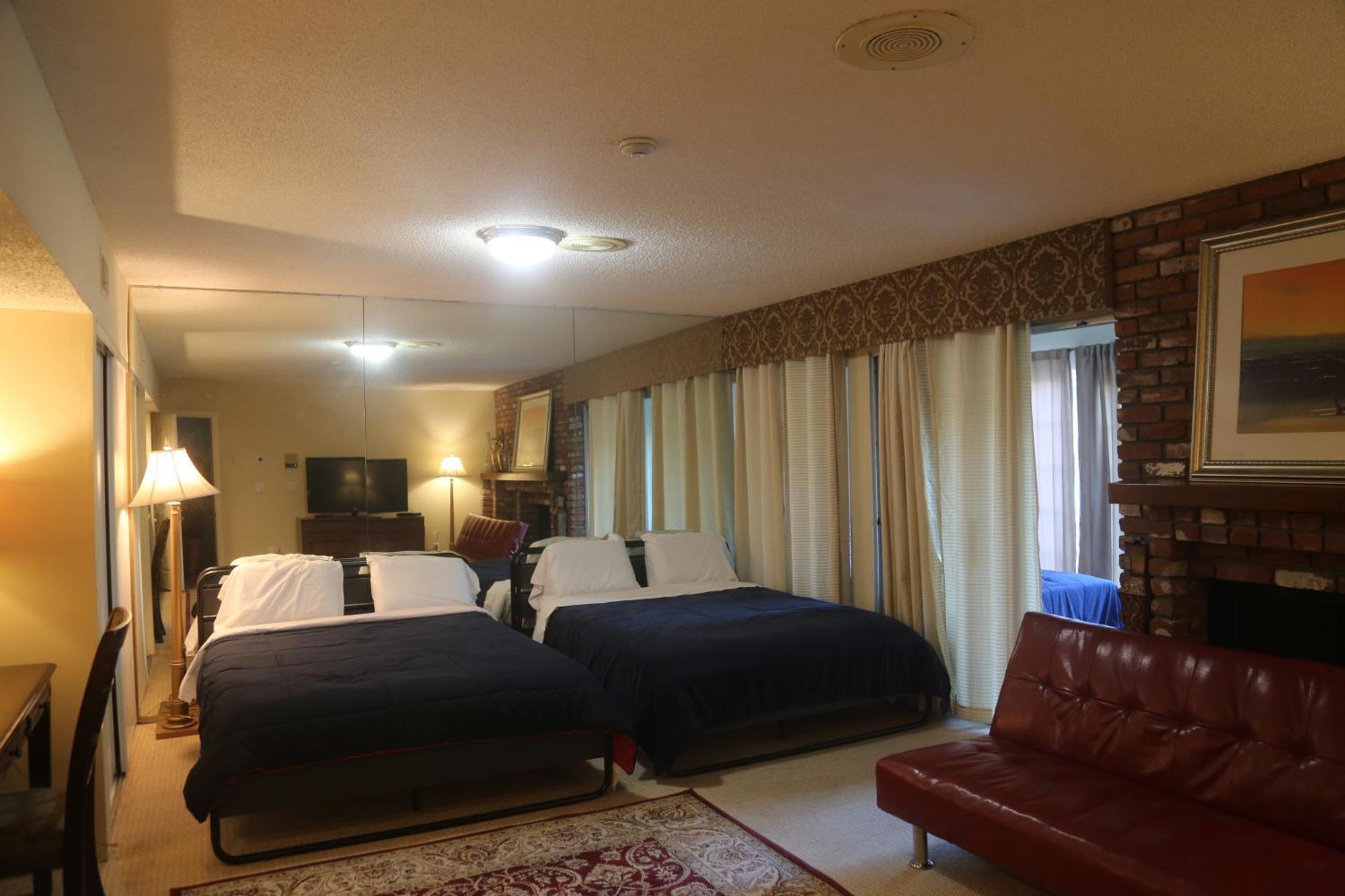 Bed And Breakfast In Hollywood Hills Los Angeles Eksteriør billede