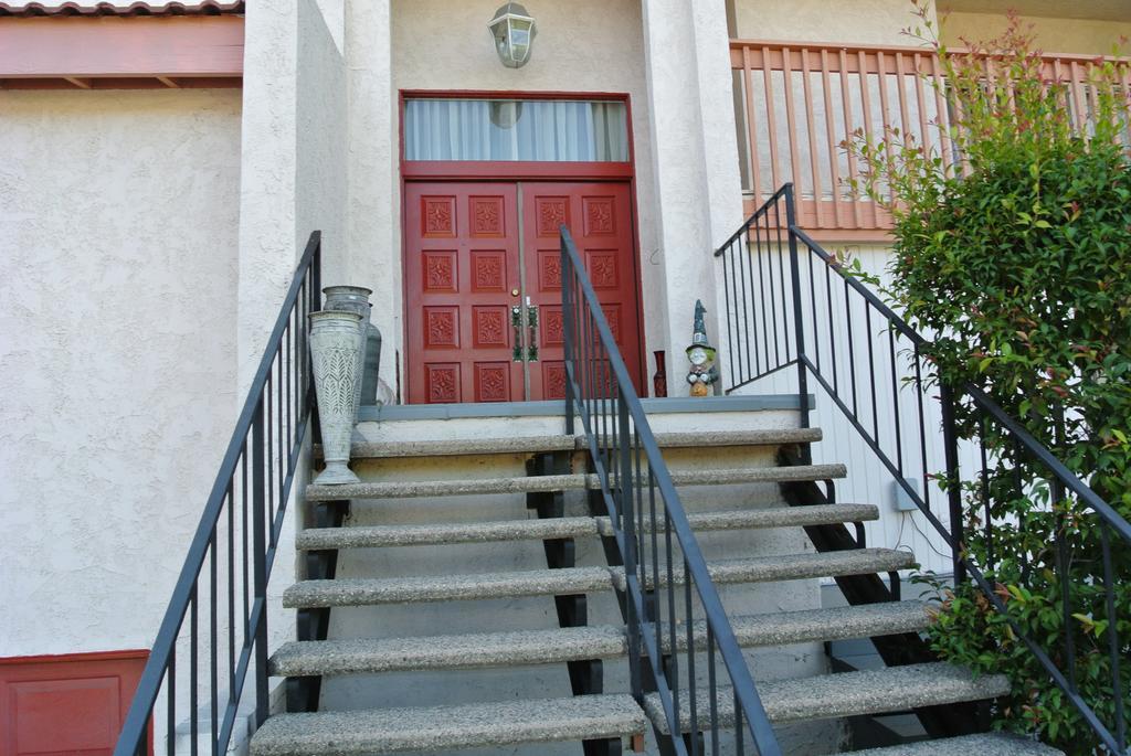 Bed And Breakfast In Hollywood Hills Los Angeles Eksteriør billede