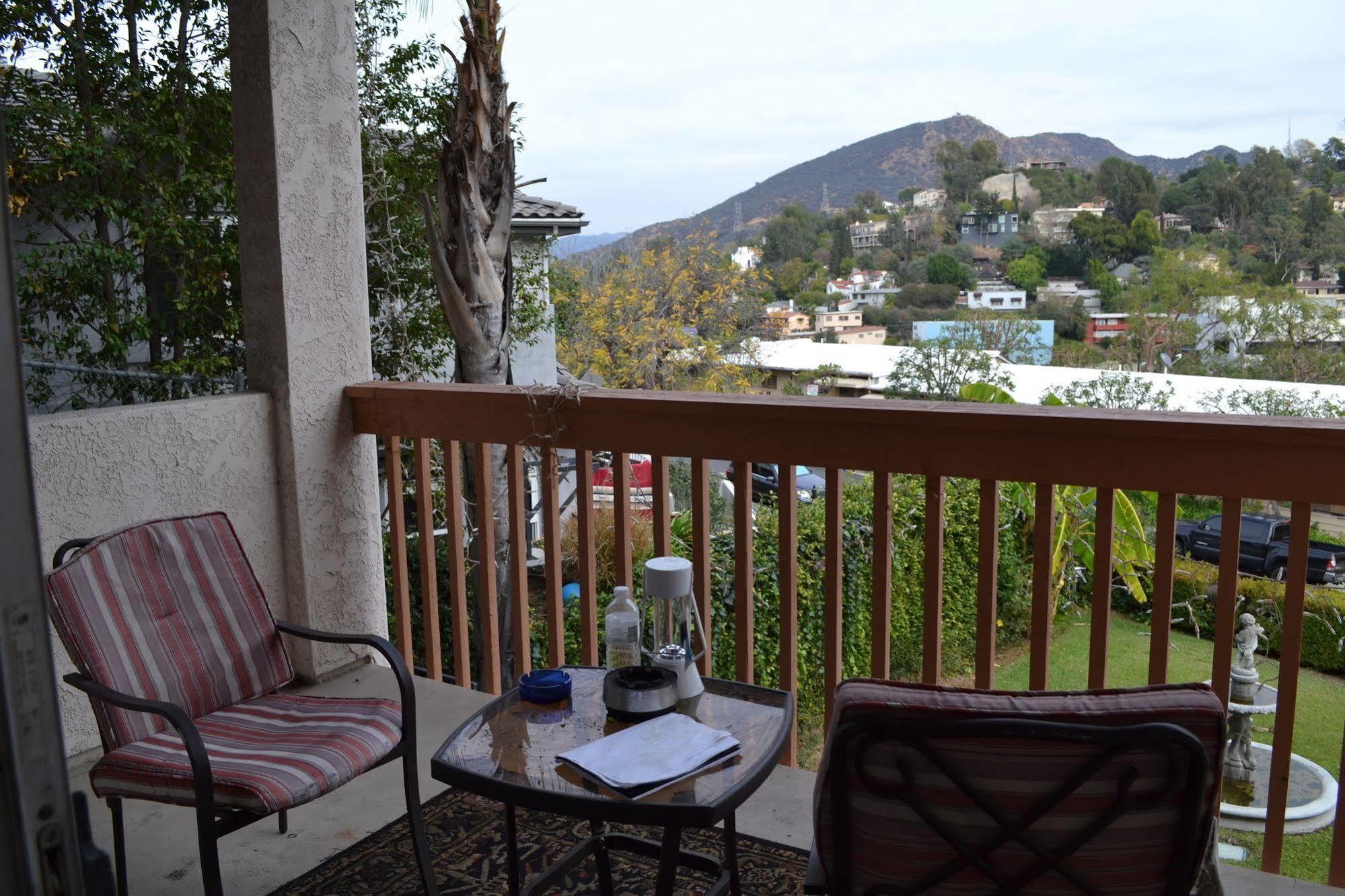 Bed And Breakfast In Hollywood Hills Los Angeles Eksteriør billede