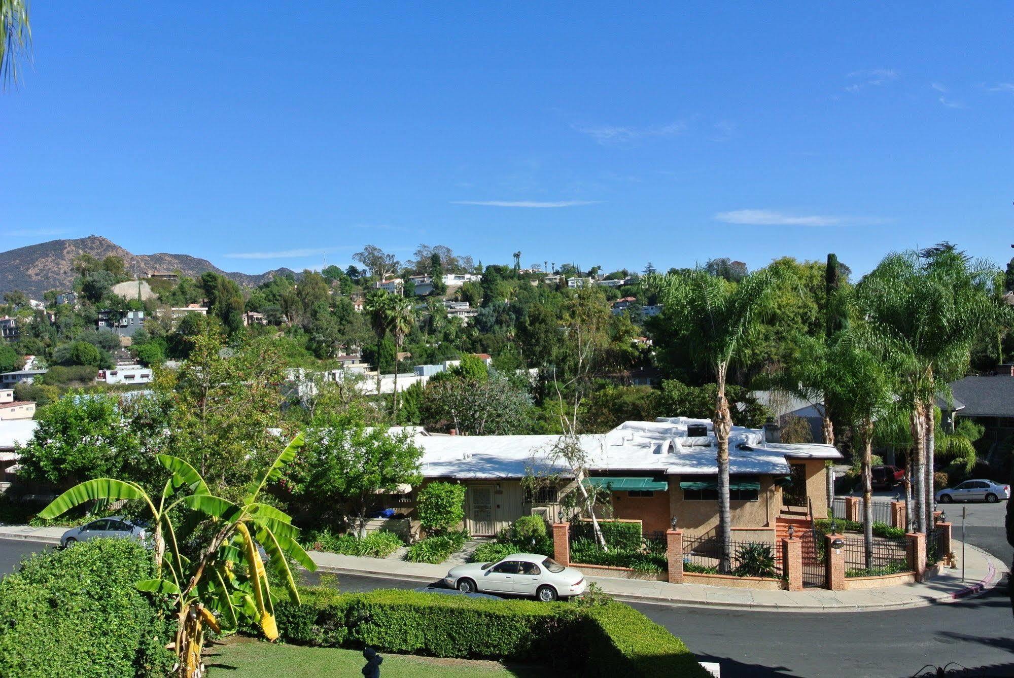 Bed And Breakfast In Hollywood Hills Los Angeles Eksteriør billede