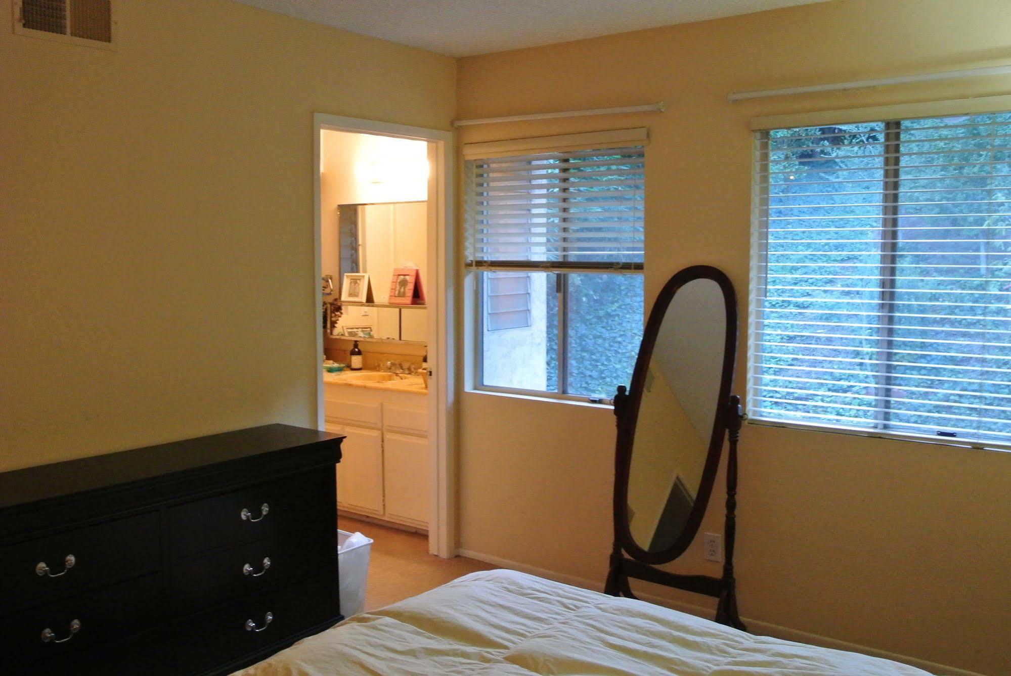 Bed And Breakfast In Hollywood Hills Los Angeles Eksteriør billede