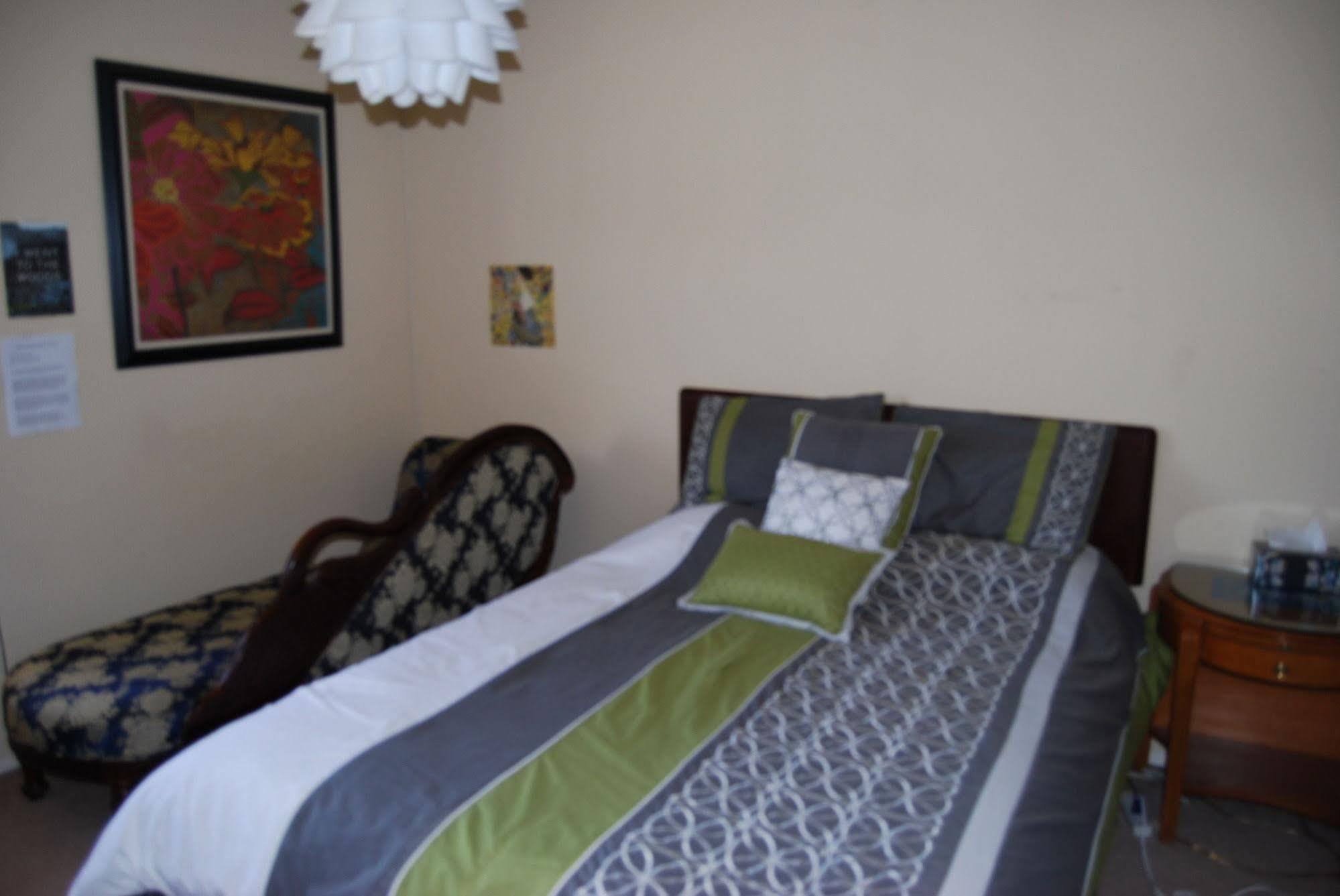Bed And Breakfast In Hollywood Hills Los Angeles Eksteriør billede