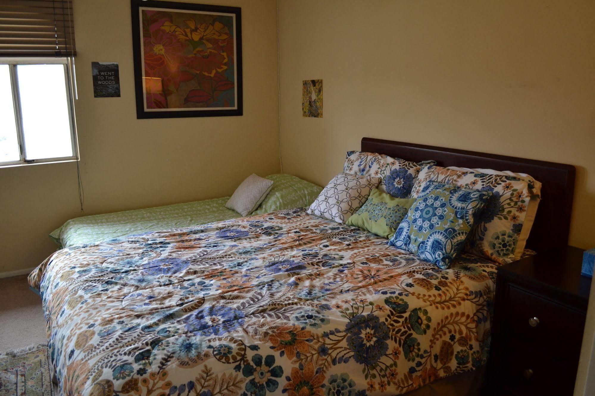 Bed And Breakfast In Hollywood Hills Los Angeles Eksteriør billede